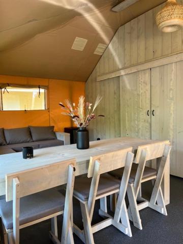 Luxe Safaritent Medley 5 Persoons Op Camping Rijsterbos Exterior foto